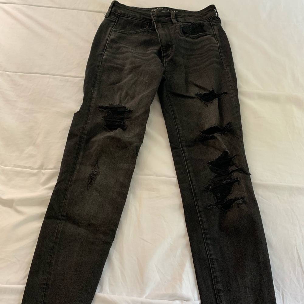 Black American Eagle skinny jeans
